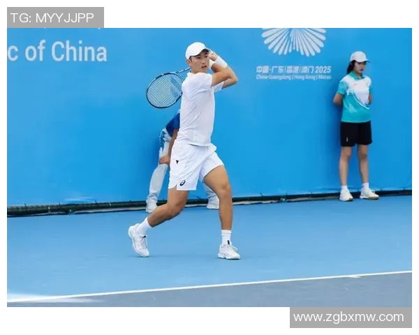 西安网球队的灵活性揭秘:如何在赛场上展现卓越技巧与团队协作 西安网球队的灵活性揭秘:如何在赛场上展现卓越技巧与团队协作